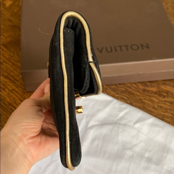 Authentic Louis Vuitton limited edition clutch - Picture 7 of 7